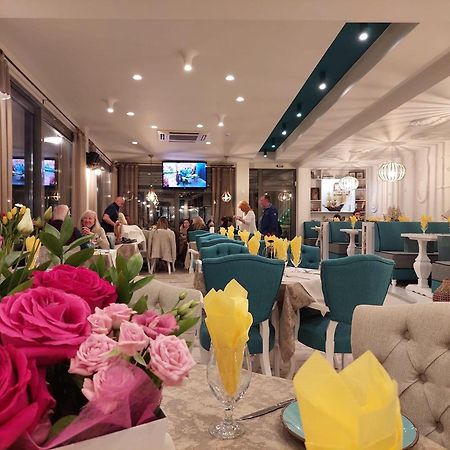 Rose Gardens Apart Hotel 포마리 외부 사진