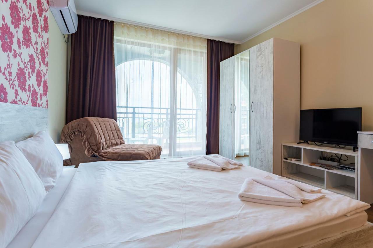 Rose Gardens Apart Hotel 포마리 외부 사진